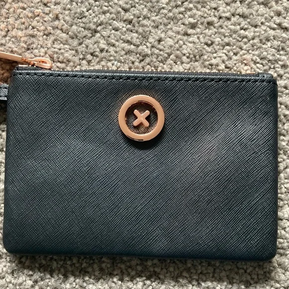 Black Mimco Wristlet New without tags - Picture 5 of 7
